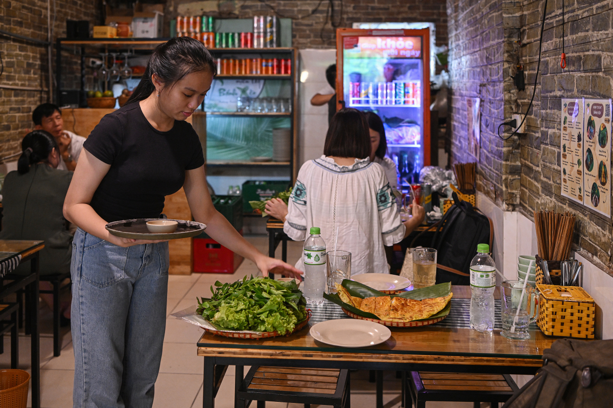 ร้านอาหาร Banh xeo ที่ได้มาตรฐานมิชลินในฮานอย