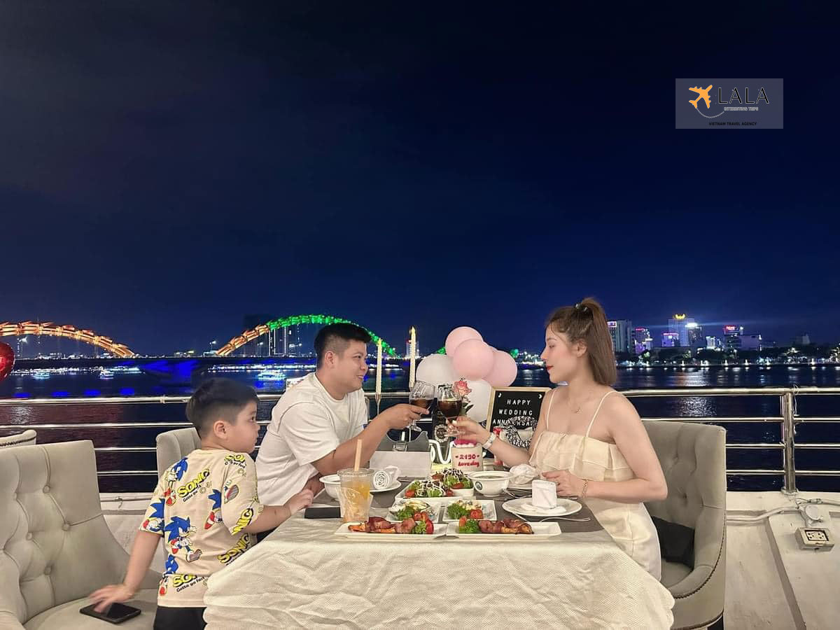 dinner on Han river