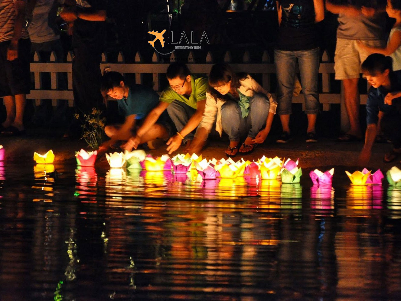 Release candle in Hoai River Hoi An