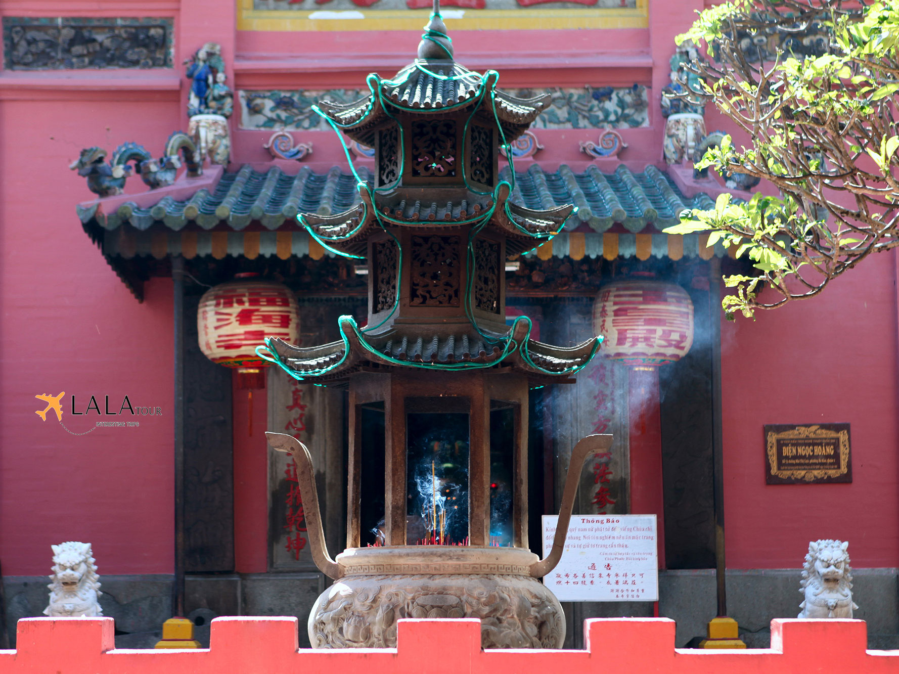 dien-ngoc-hoang-jade-emperor-pagoda-geniuslady