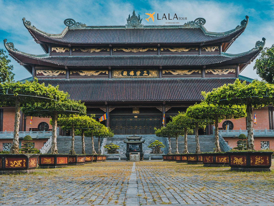 Bai dinh pagoda