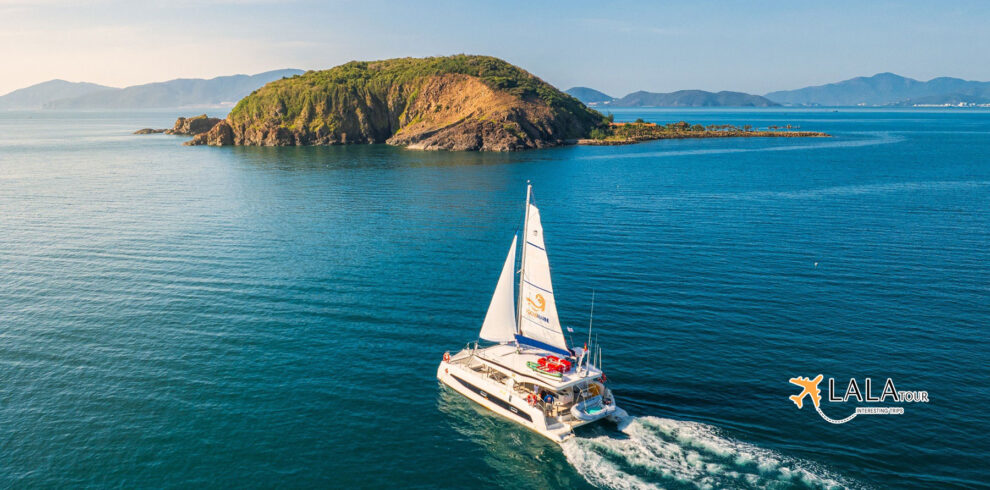 Nha trang private yacht tour