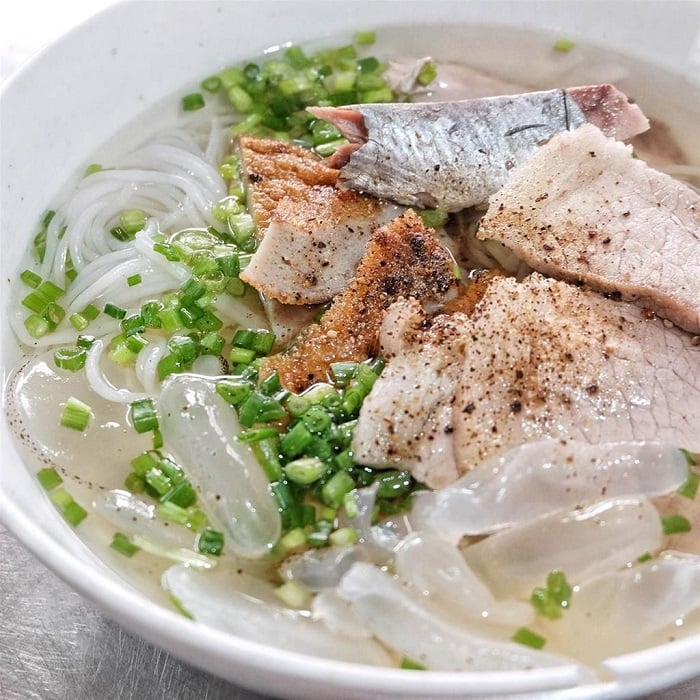 jellyfish vermicelli - banh canh sua