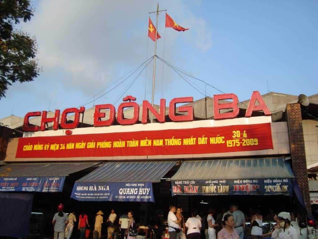 Dong ba market